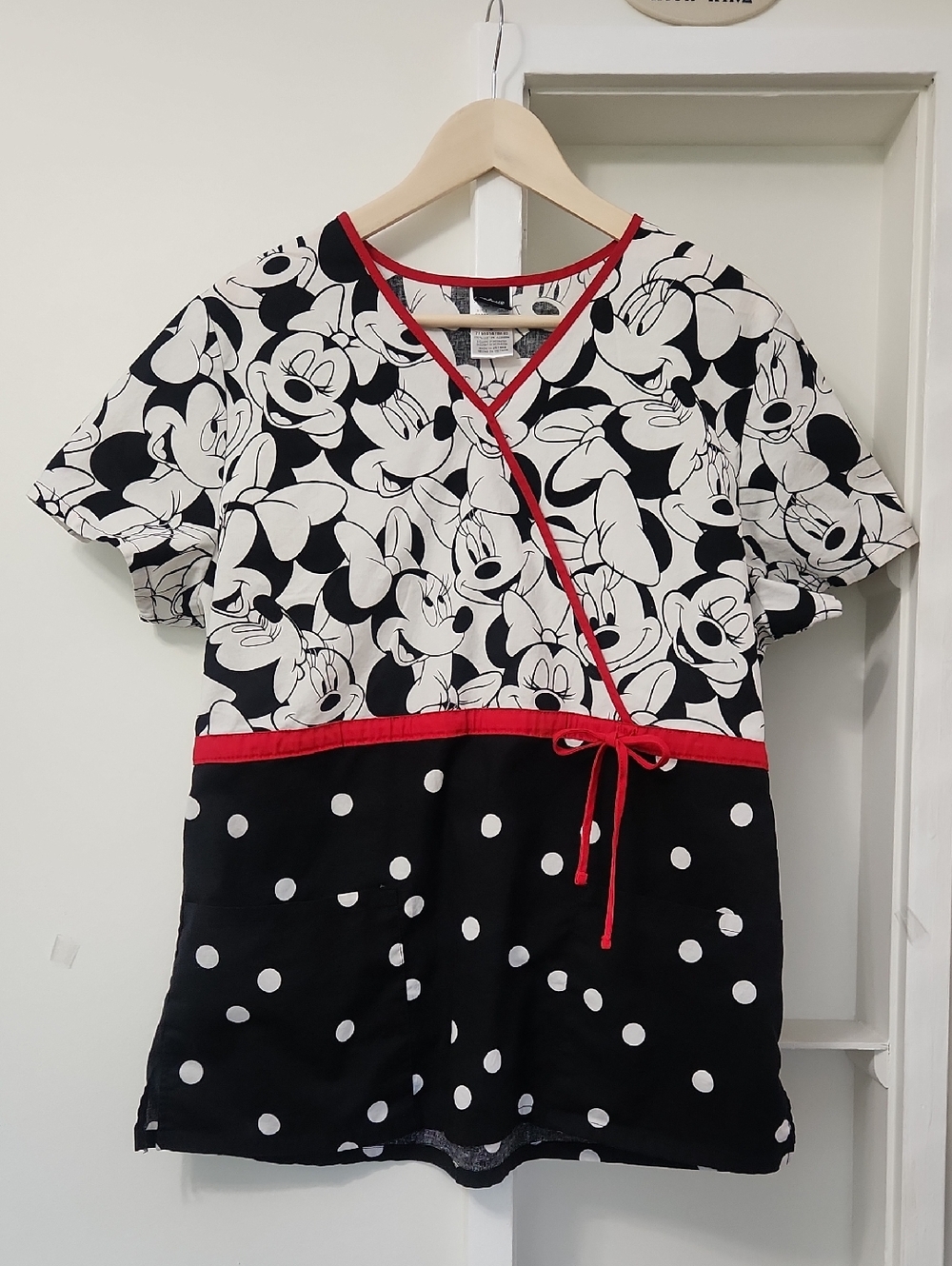 Disney Minnie Mouse Mock Wrap Scrub Top L